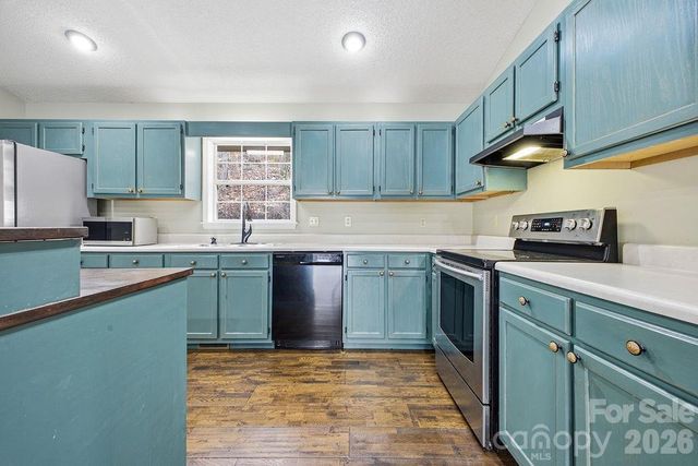 373 Fox Trace Drive, Sylva, NC 28779