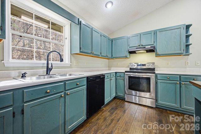 373 Fox Trace Drive, Sylva, NC 28779