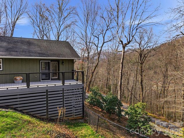 373 Fox Trace Drive, Sylva, NC 28779