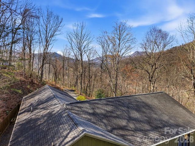 373 Fox Trace Drive, Sylva, NC 28779