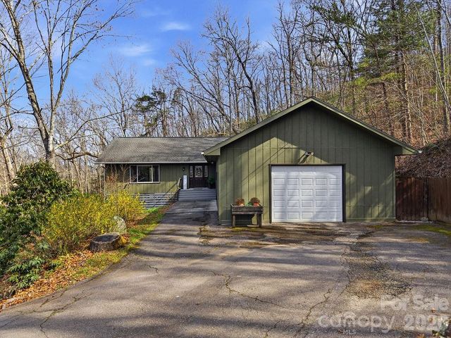 373 Fox Trace Drive, Sylva, NC 28779