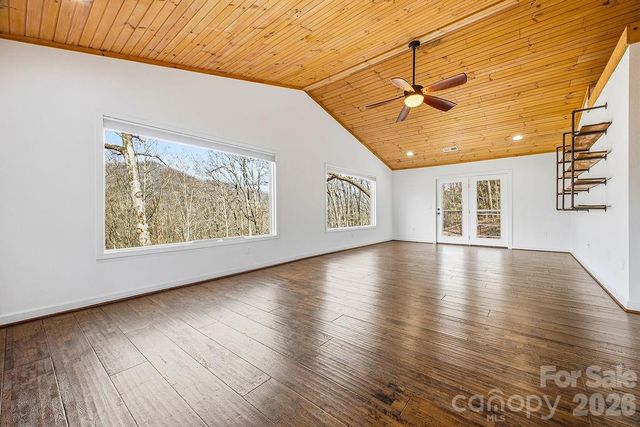 373 Fox Trace Drive, Sylva, NC 28779