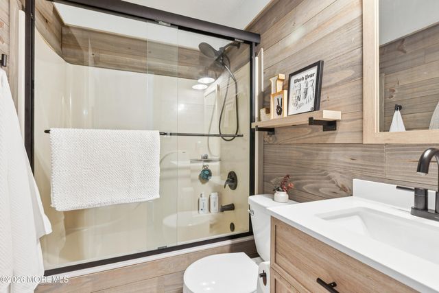 14 Ambrose Lane, Holmdel, NJ 07733