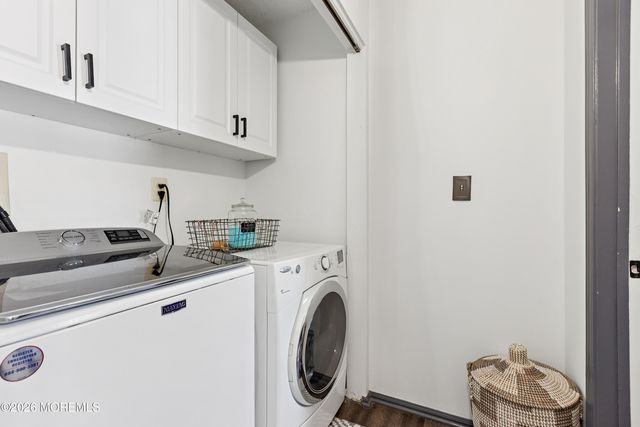 14 Ambrose Lane, Holmdel, NJ 07733