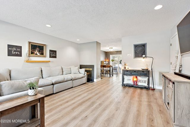 14 Ambrose Lane, Holmdel, NJ 07733