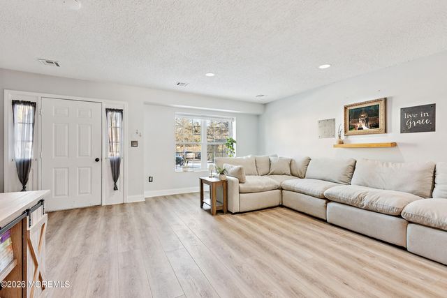 14 Ambrose Lane, Holmdel, NJ 07733