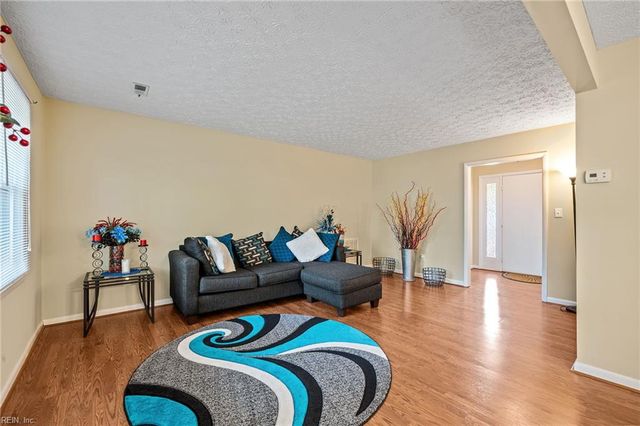 104 Admiral CT, Hampton, VA 23669