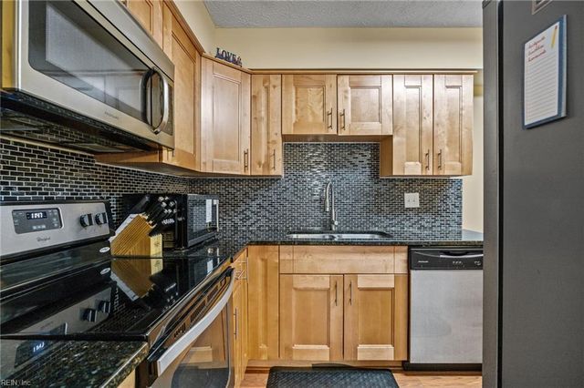 104 Admiral CT, Hampton, VA 23669