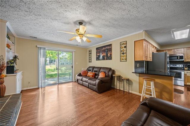 104 Admiral CT, Hampton, VA 23669