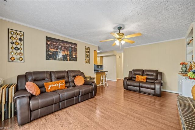 104 Admiral CT, Hampton, VA 23669