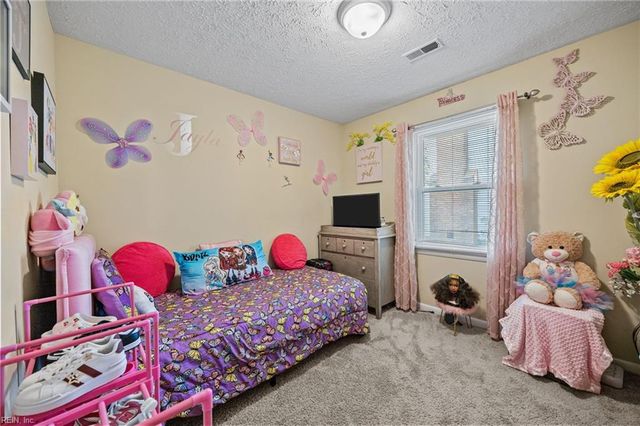 104 Admiral CT, Hampton, VA 23669