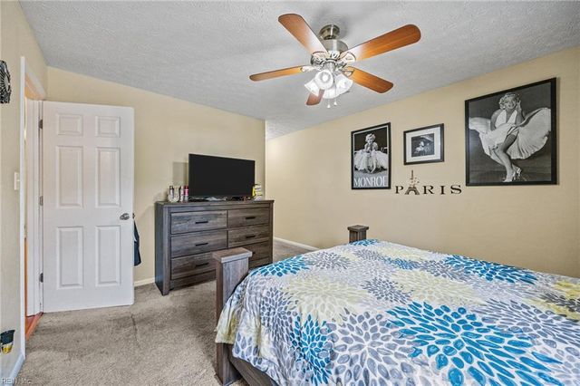 104 Admiral CT, Hampton, VA 23669