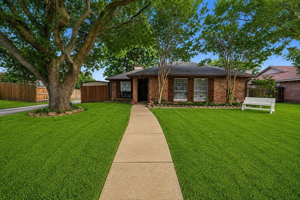 7808 Cornell Drive, Rowlett, TX 75088