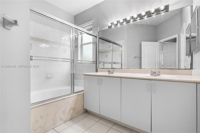 2302 NE 37th Ter 2302, Homestead, FL 33033