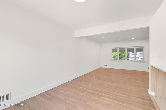 5 Colorado Drive, Jackson, NJ 08527