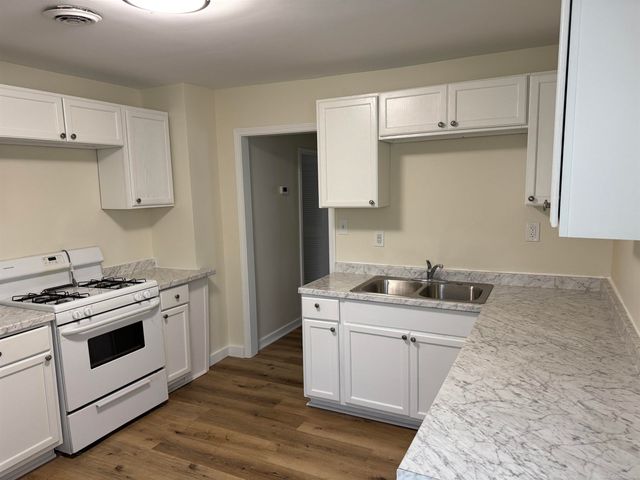 8275 Essex Street, Warren, MI 48089