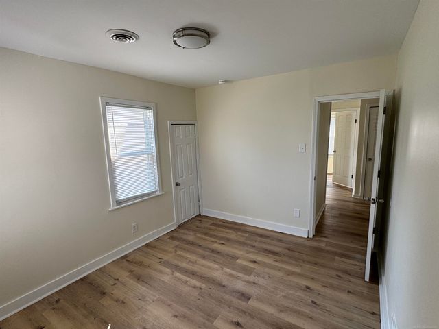 8275 Essex Street, Warren, MI 48089