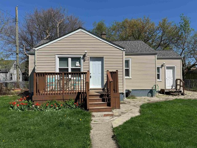 8275 Essex Avenue, Warren, MI 48089