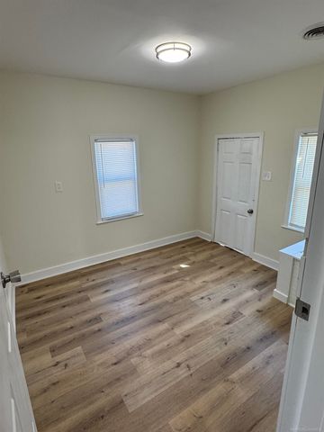 8275 Essex Street, Warren, MI 48089