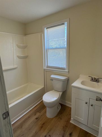 8275 Essex Street, Warren, MI 48089