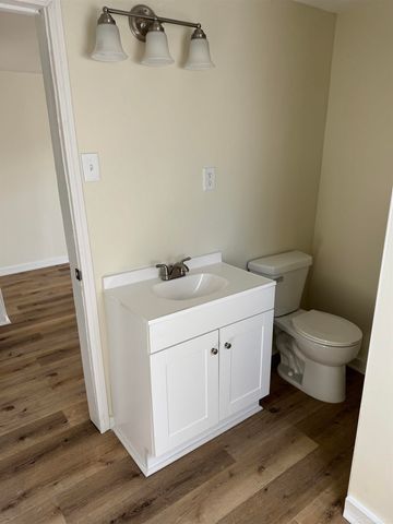8275 Essex Avenue, Warren, MI 48089