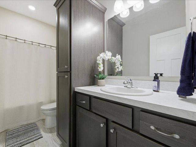 6050 Iris Lane, Rockford, MN 55373