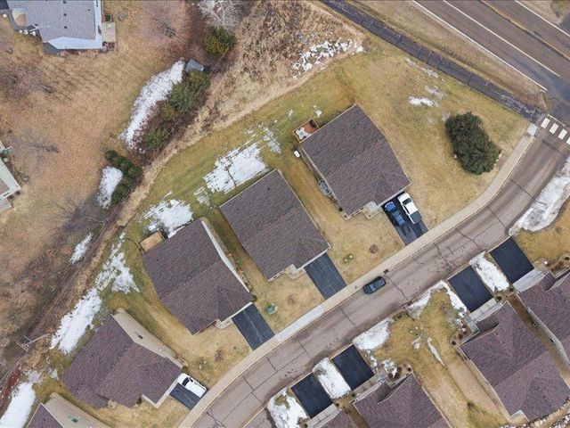 6050 Iris Lane, Rockford, MN 55373