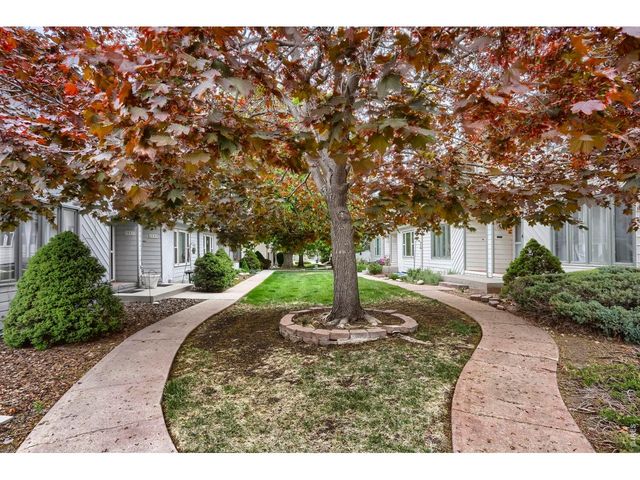 2123 Meadow Ct A, Longmont, CO 80501