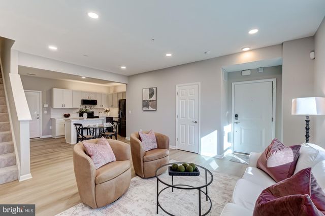 44848 TIVERTON SQ, Ashburn, VA 20147