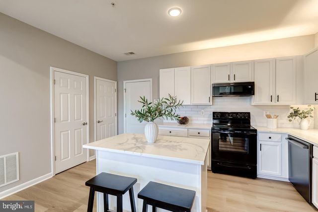 44848 TIVERTON SQ, Ashburn, VA 20147