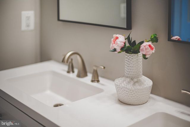 44848 TIVERTON SQ, Ashburn, VA 20147