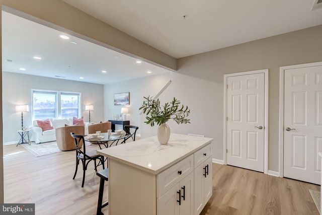 44848 TIVERTON SQ, Ashburn, VA 20147