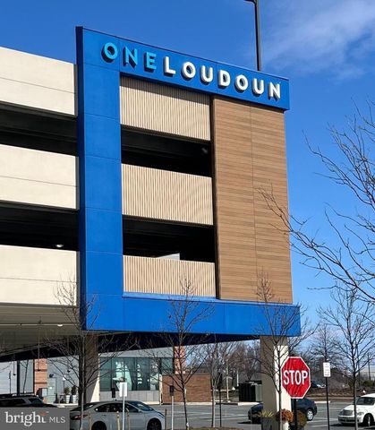 44848 TIVERTON SQ, Ashburn, VA 20147