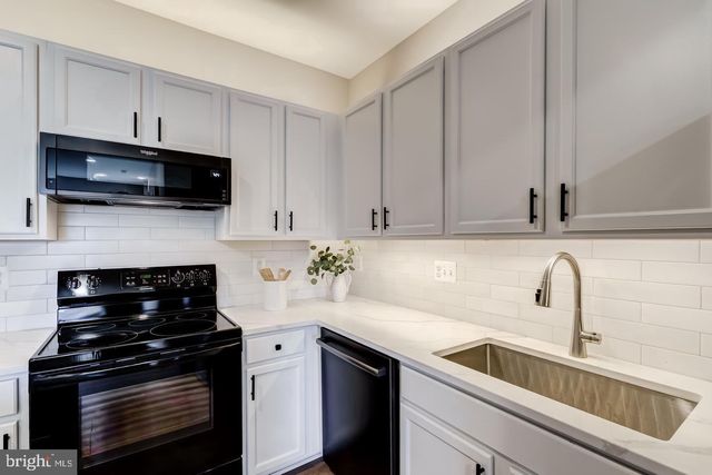 44848 TIVERTON SQ, Ashburn, VA 20147