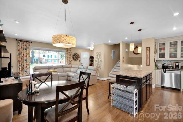 6616 Highbrook Drive, Charlotte, NC 28212