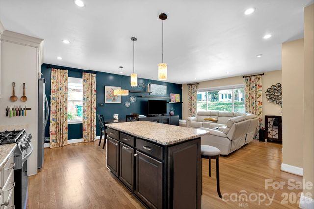 6616 Highbrook Drive, Charlotte, NC 28212