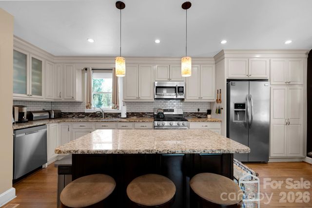 6616 Highbrook Drive, Charlotte, NC 28212