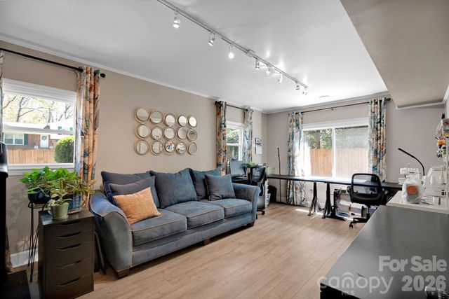 6616 Highbrook Drive, Charlotte, NC 28212