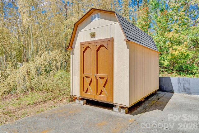 6616 Highbrook Drive, Charlotte, NC 28212