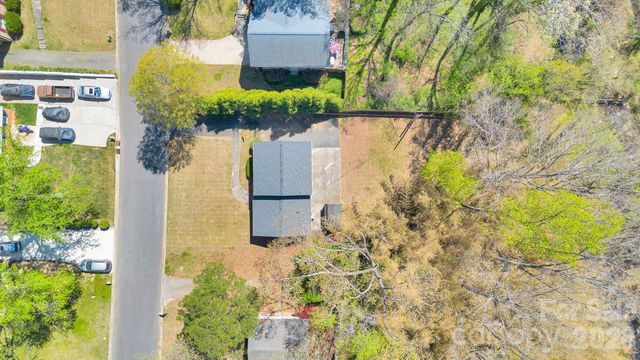 6616 Highbrook Drive, Charlotte, NC 28212