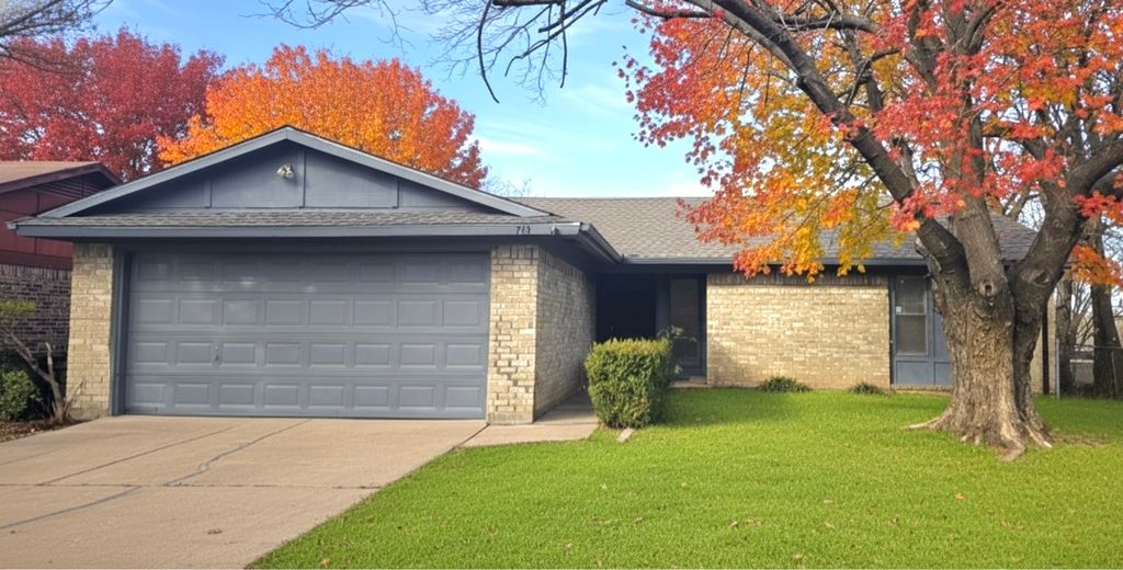 713 Via Avenida, Mesquite, TX 75150