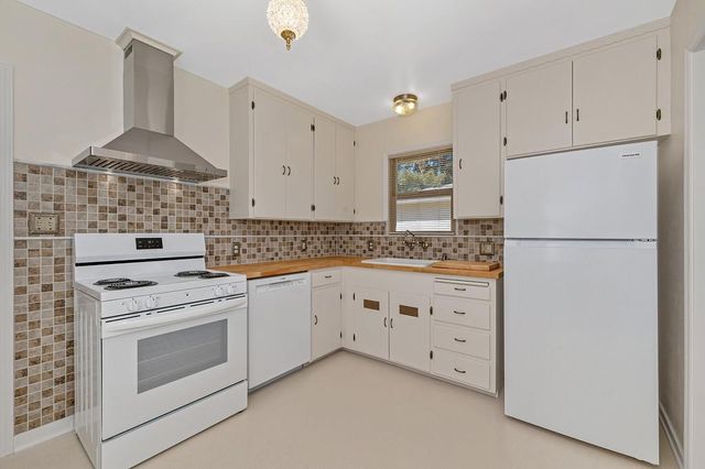 1381 54th St, Sacramento, CA 95819