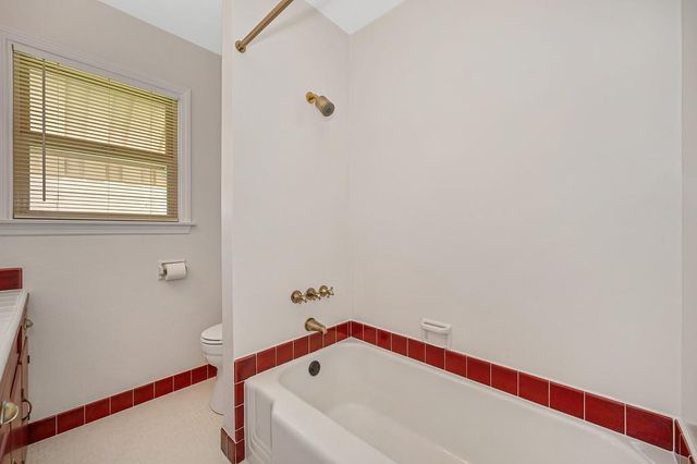 1381 54th St, Sacramento, CA 95819