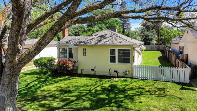 1381 54th St, Sacramento, CA 95819