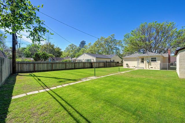 1381 54th St, Sacramento, CA 95819