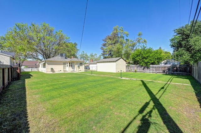 1381 54th St, Sacramento, CA 95819