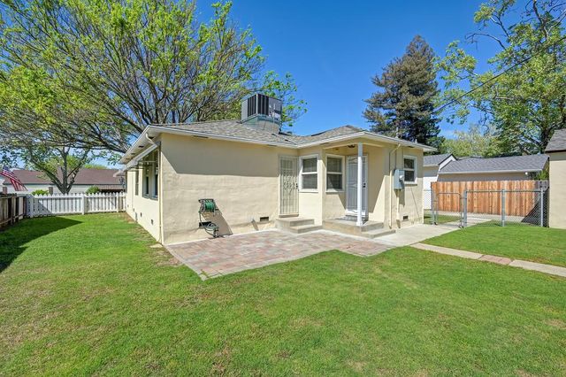 1381 54th St, Sacramento, CA 95819