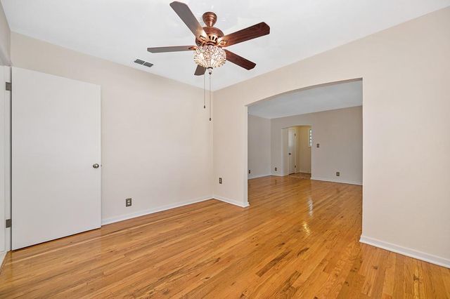 1381 54th St, Sacramento, CA 95819