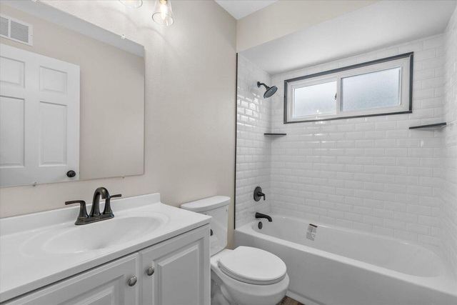 4655 N 20th STREET, Milwaukee, WI 53209