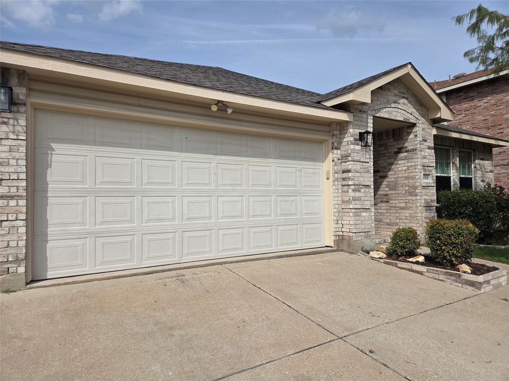1901 Foxfield, Fort Worth, TX 76247 — exterior